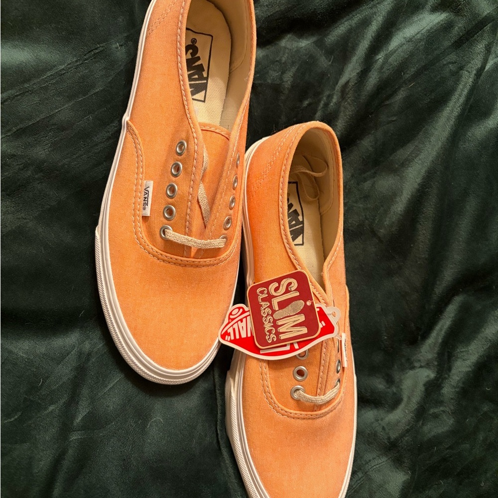 Vans Ladies/Men's Orange Canvas Sneakers NWT